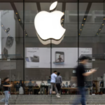 Apple is facing accusations in a U.S. lawsuit of suppressing its workers and spying on their personal devices.